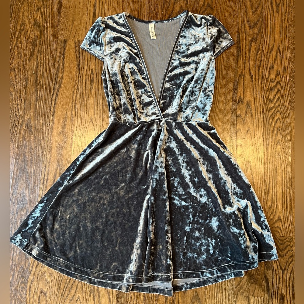 Lovely Day green velvet dress